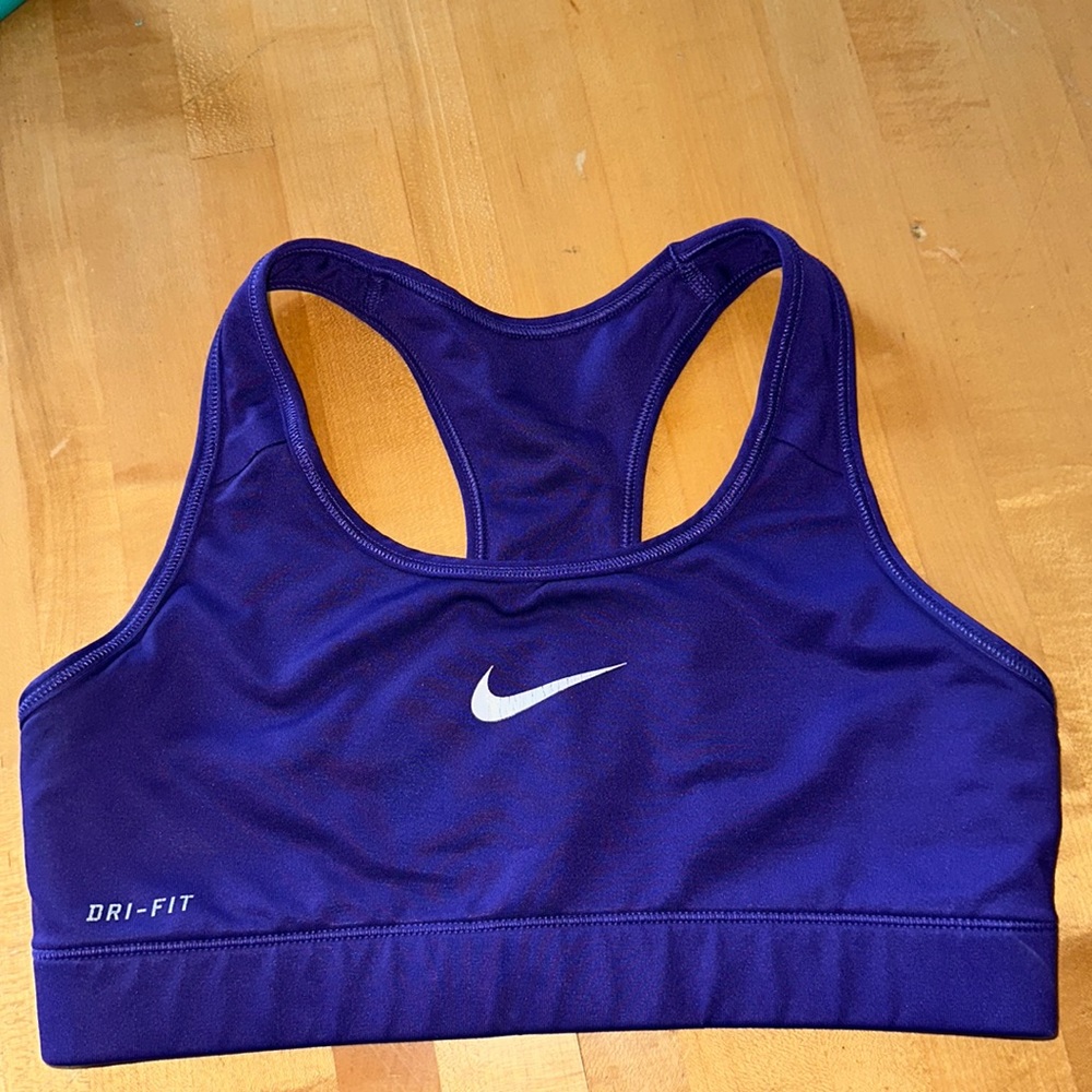 Nike women’s dry fit small sports bra